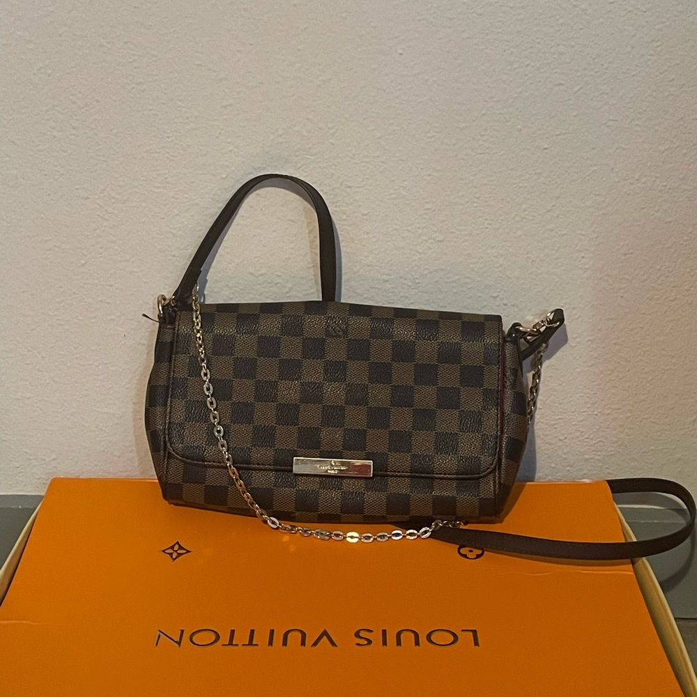 Crossbody bag